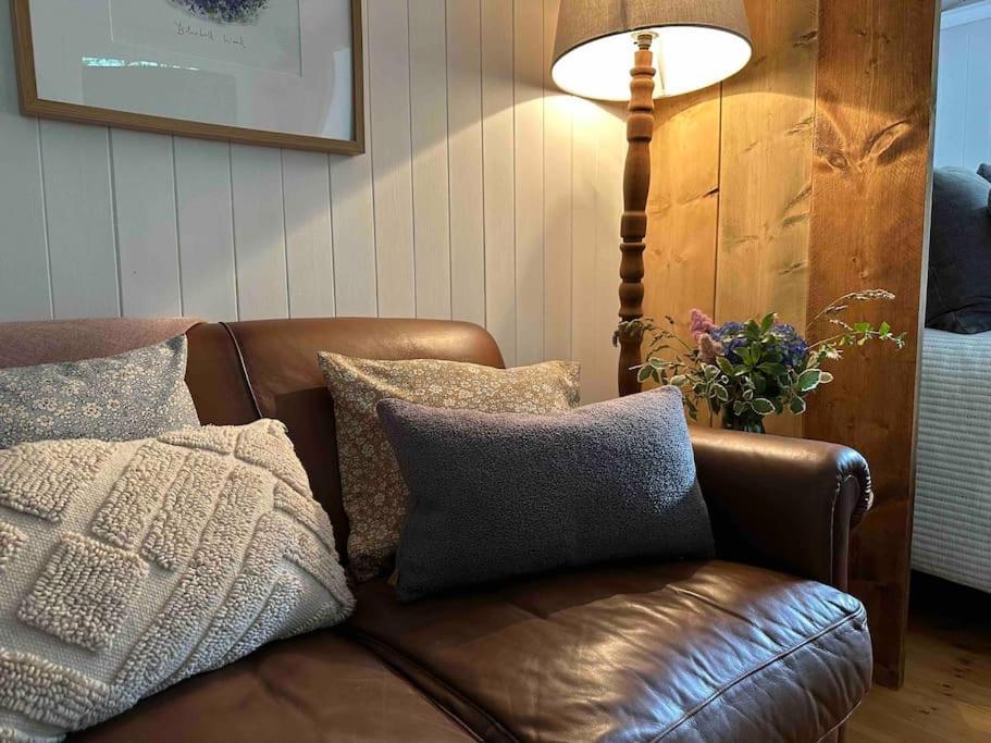 Cornwall Woodland Shepherd'S Hut Deirdres Hut Бодмин Екстериор снимка